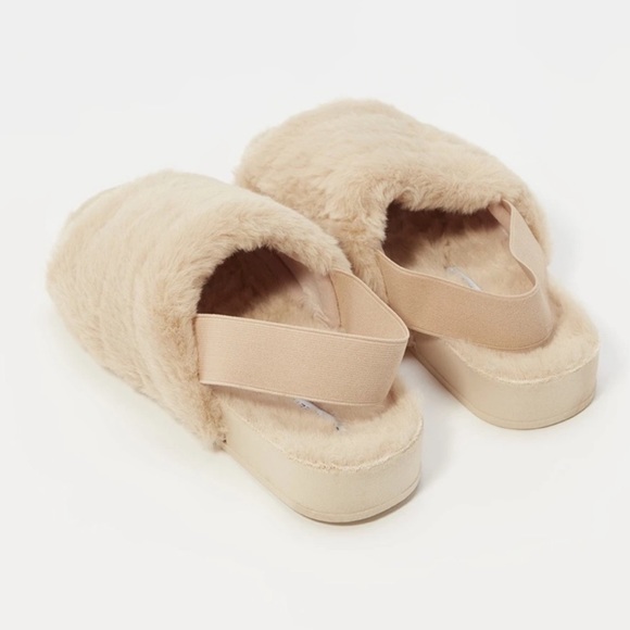 Fuzzy Strap Back Slippers 🥿 - Picture 6 of 6